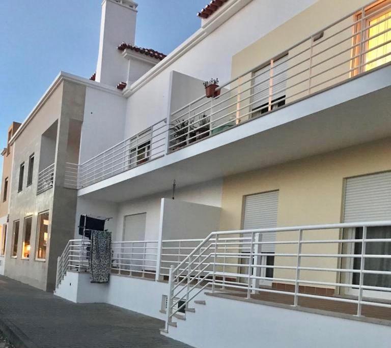 Apartmán Sea Avenue House - Center Baleal - Surfboard Included Ferrel  Exteriér fotografie